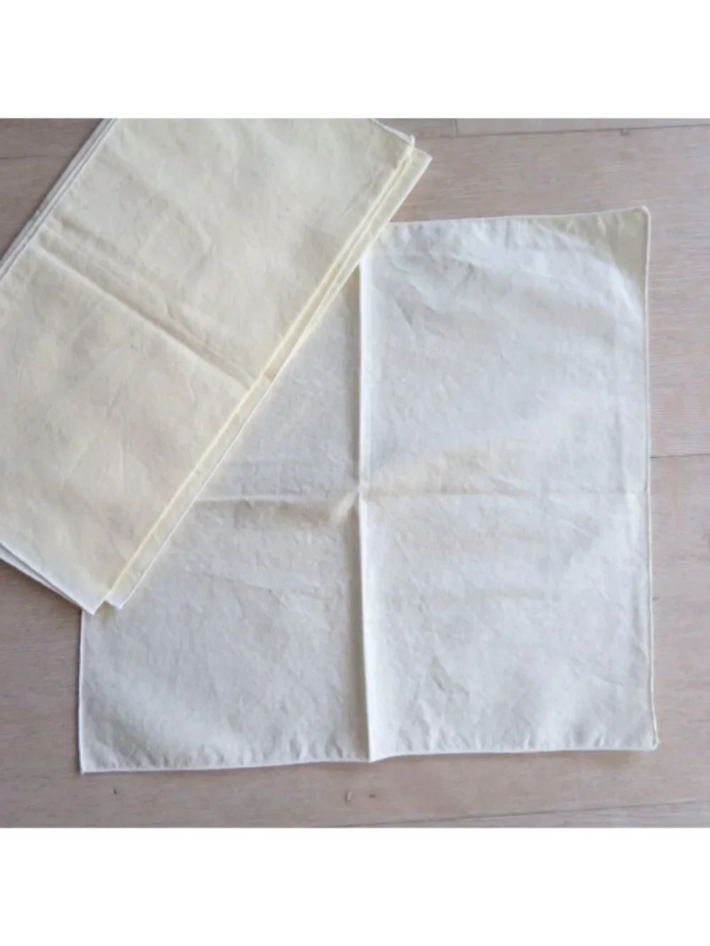 Set of 4 Pale Yellow Cotton Cloth Napkins 11